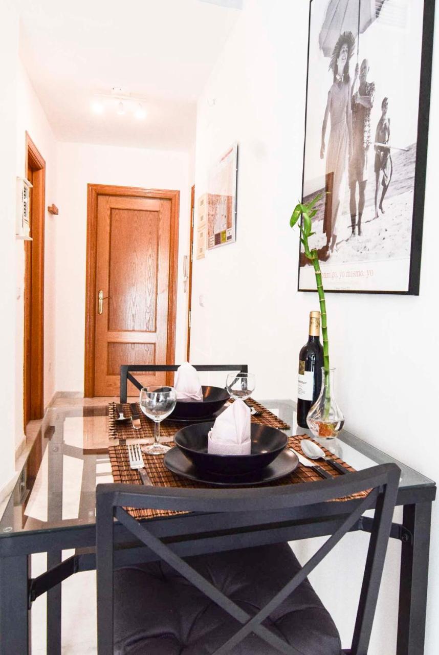 P&P Apartaments Carrera De Capuchinos Malaga Exterior photo