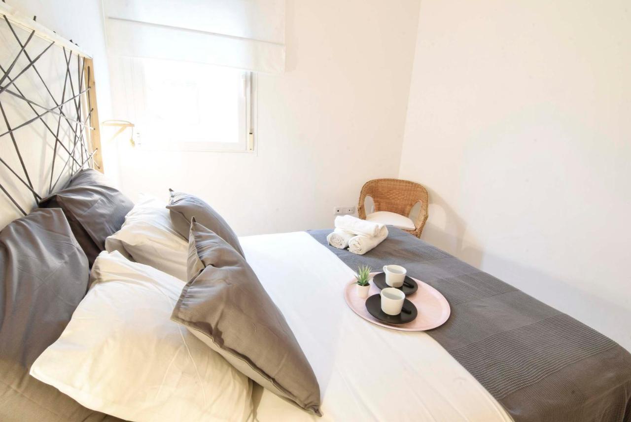 P&P Apartaments Carrera De Capuchinos Malaga Exterior photo