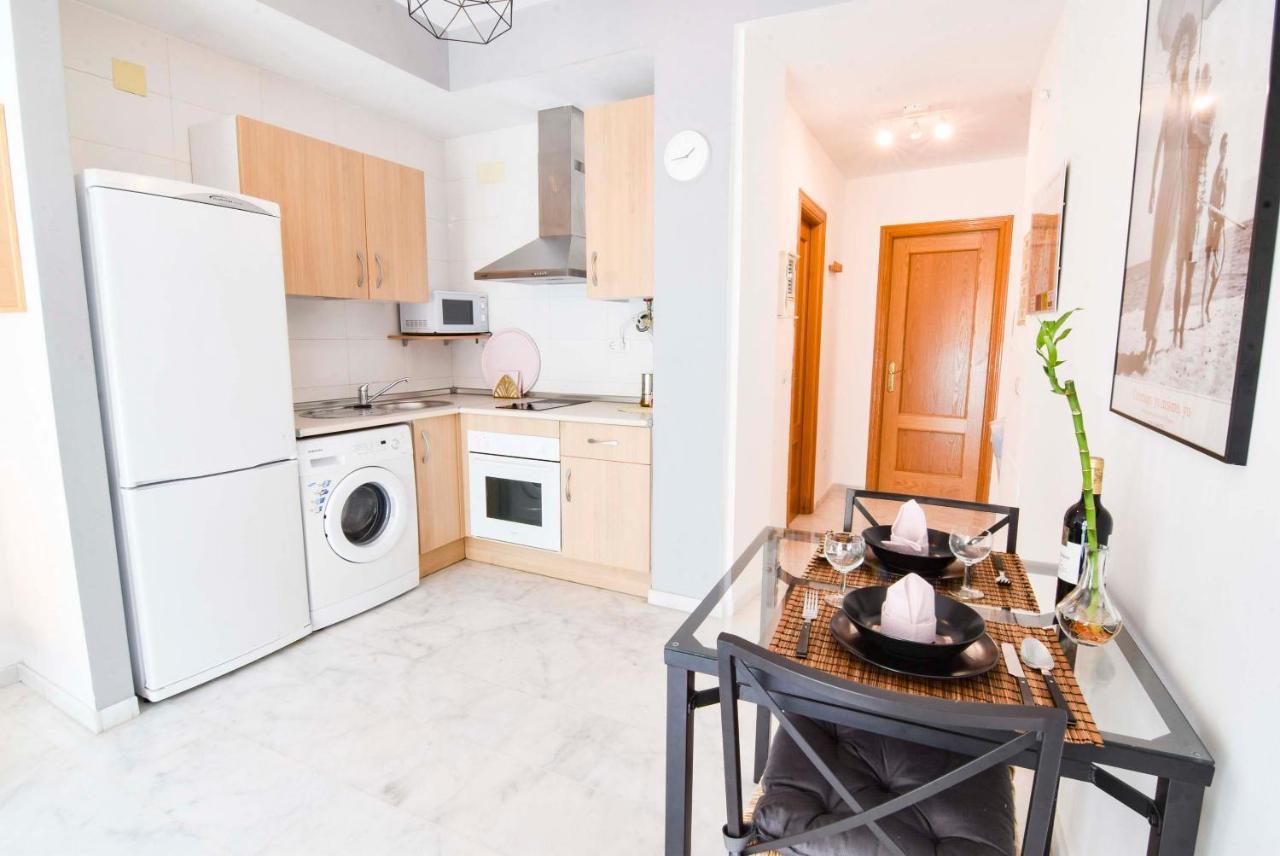 P&P Apartaments Carrera De Capuchinos Malaga Exterior photo