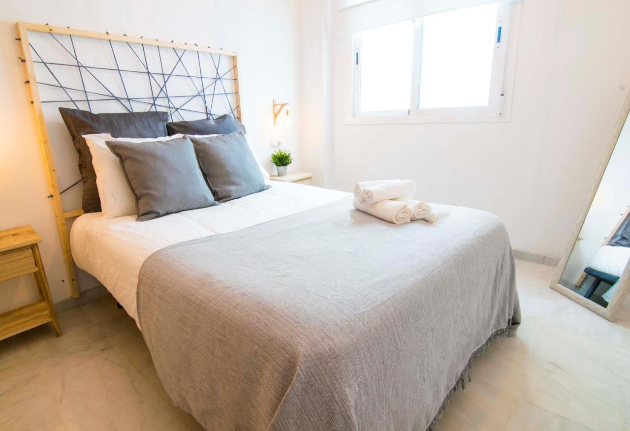 P&P Apartaments Carrera De Capuchinos Malaga Exterior photo
